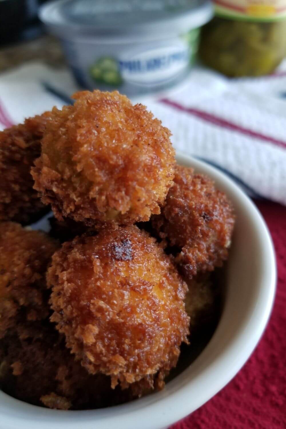 Bowl of freshly baked jalapeño poppers ready to enjoy.  