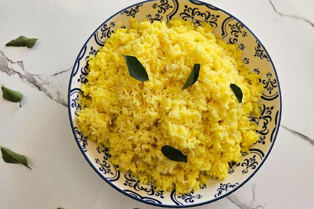featured hero image of Sri Lankan ghee rice plated and ready to enjoy