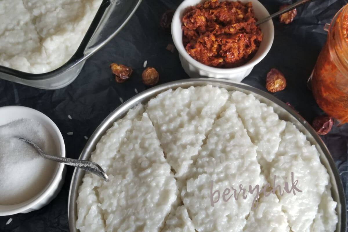 Sri lankan coconut-rich milk rice and is plated for food photograph